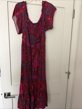 Torrid. 2X.   Fuchsia and Teal Paisley Maxi Dress